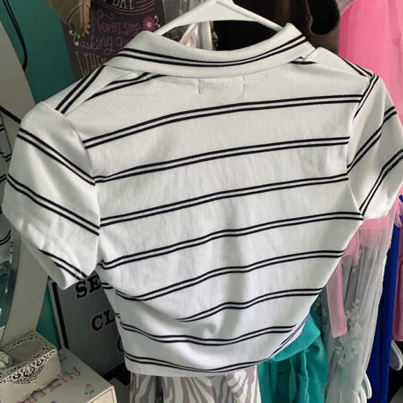 White Cropped Crew Neck w/ black stripes - Picture 2 of 2